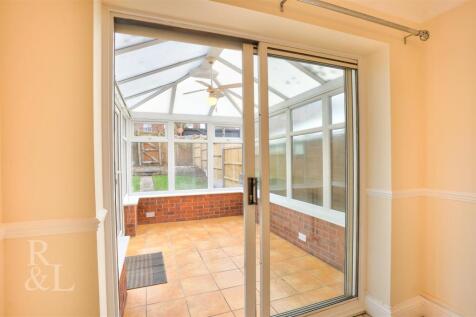 20 Balmoral Close (7).jpg