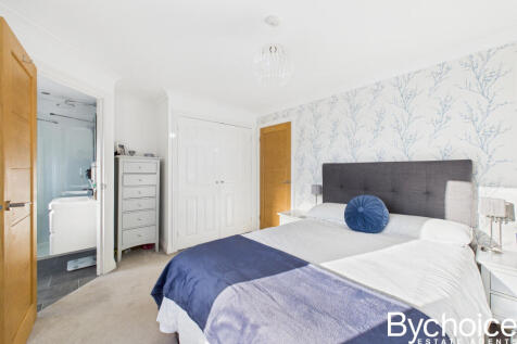 CAM05454G0-PR0096-STILL034