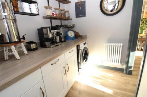 Utility room 2.JPG