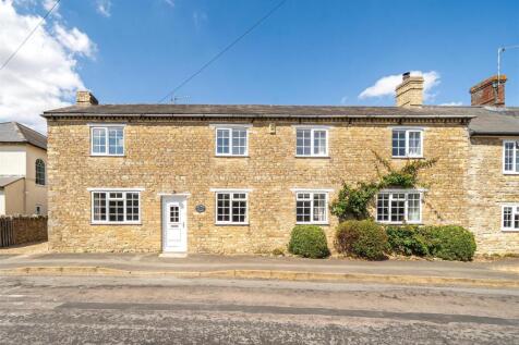 Old Rose's Cottage, 28 High Street, Paulerspury (c