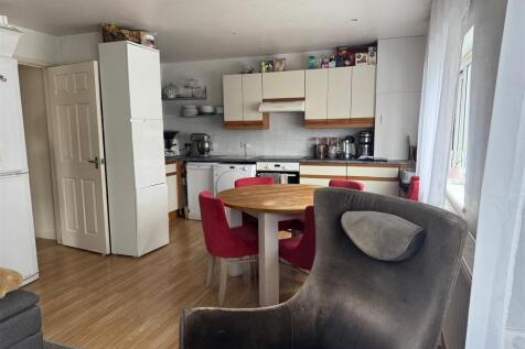 flat one kitchen diner.jpg