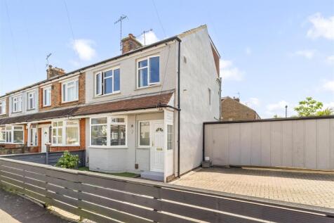 7 Chancton View Road-029.JPG