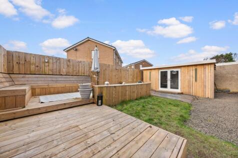 3 bed, 1 bath Detached in Glasgow - Photo 23