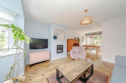 Through Lounge/Dining Room