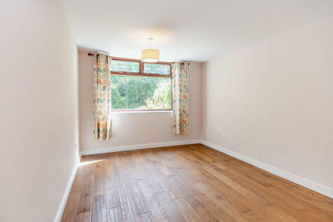 8663587-interior0...