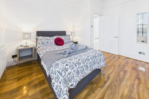 CAM03974G0-PR0120...