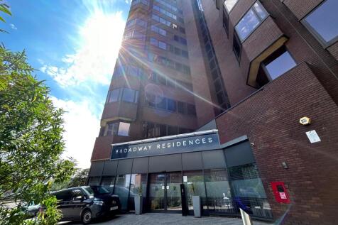 ** Zero Deposit Guarantee Available **
**ONE BEDROOM** **RESIDENTS GYM** **FULLY FURNISHED**Available august **
