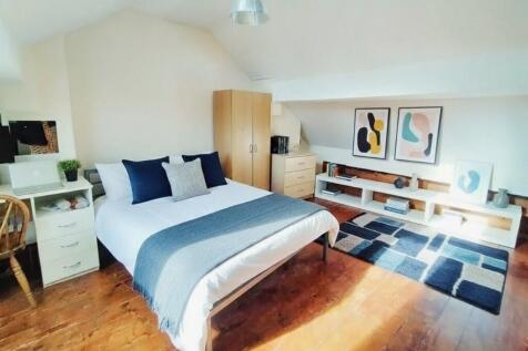 6 Bedroom House in M14 6HJ