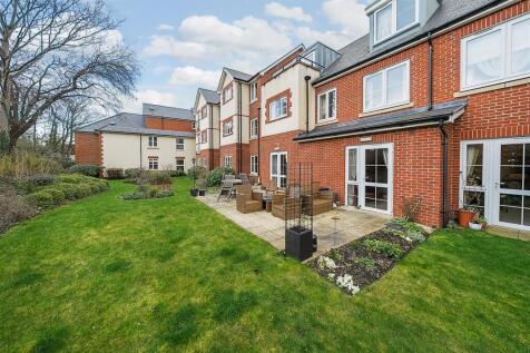 Owners Patio Area.jpg