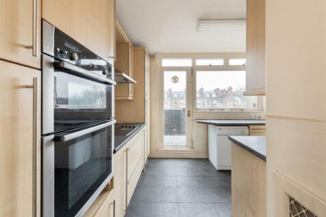 Flat 20 Fordie House Hi-8.jpg