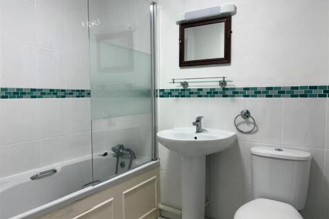 2 Thomas Webb - Bathroom.jpg