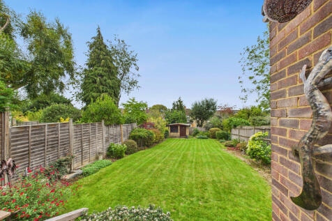 CAM02909G0-PR0498-STILL012