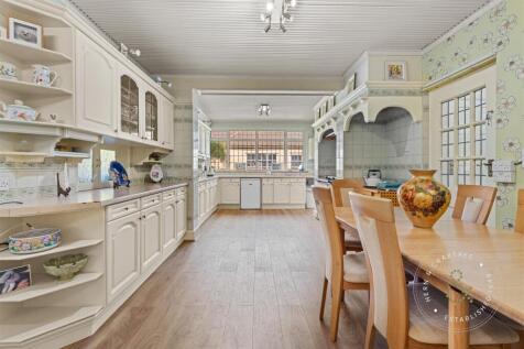 Rhiwbina Hill, Hern Crabtree (34).jpg