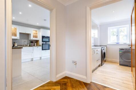 1a, Bumbles Green (13).jpg