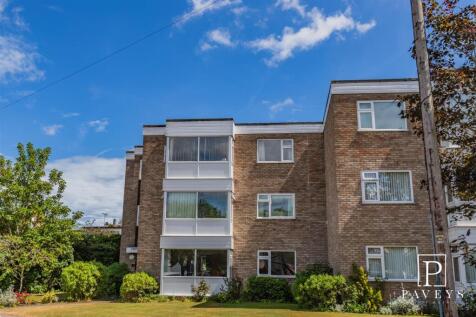 COMMUNAL GARDENS & PARKING