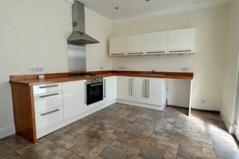 kitchen 1.jpg