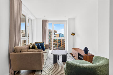 3 Bedroom Flat in NW6 5SW