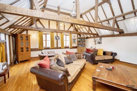 Lounge (First Floor)