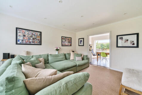 1313556-15-685c3d...