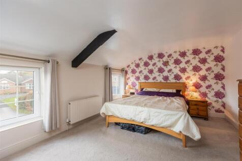 Westgate 25 Bedroom 1-1.jpg