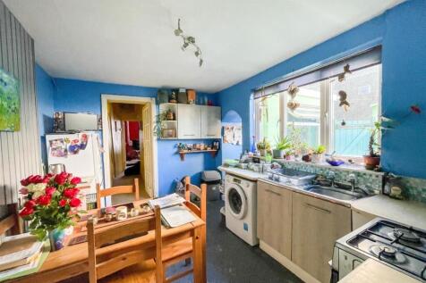 Kitchen / Breakfast Room