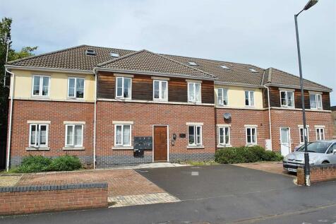 PLEASE READ DO NOT PHONE If you are interested in viewing this property please send us an alert through Rightmove / Zoopla using the Email Agent/request details option on their site. We will then resp
