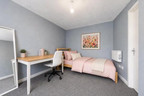 Studio Room