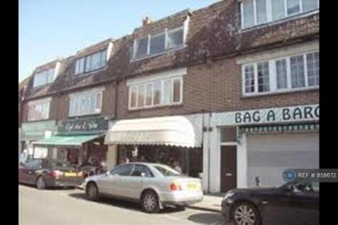 ELTHAM, London SE9 2 Bed Apartment *Gas Central Heating *Double Glazing * kitchen Appliances Conveniently located just off the high street within a pedestrianised area, this 2 bed 2nd floor apart... *
