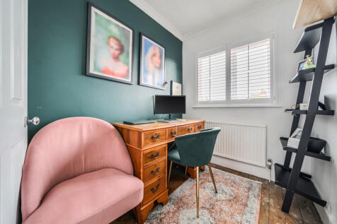 1383270-4-691f139...