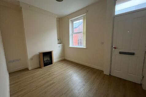 We are pleased to offer this stunning two bedroom home, just outside Manchester city centre. It underwent a full renovation 2 years ago including; a stylish new kitchen with appliances, a modern bathr