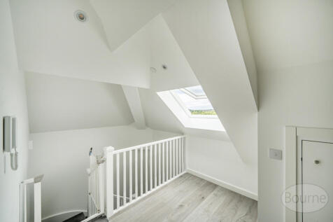 ed896b05-f402-429...