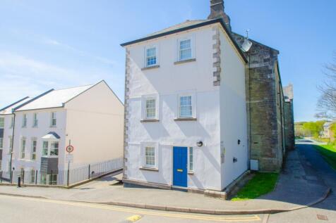 12 Royffe Way TPS Bodmin 01208 74182-1