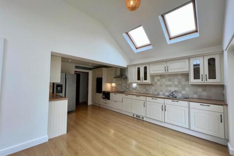 KITCHEN (3).jpeg
