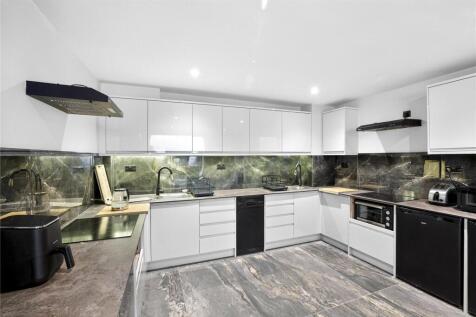 Reception/Kitchen