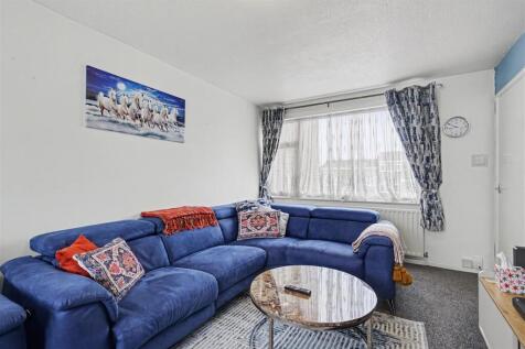 Lounge 1_1.jpeg