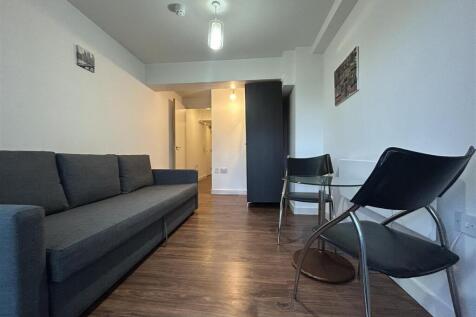 Bedroom Living (3).jpeg