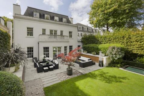 10 bed, 8 bath House in London - Photo 1