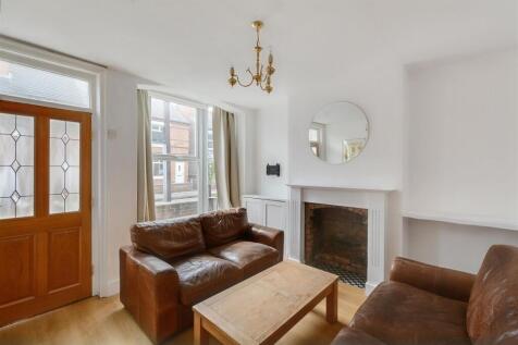 Living Room.jpg