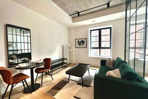 AK247 Homes is delighted to present this beautifully furnished Manhattan apartment in Douglass Tower, Goodluck Hope. Offering approximately 38.4 sq m of contemporary living with premium resident facil