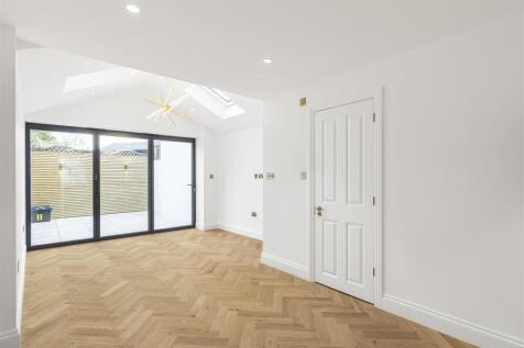 James_Anderson_-_Trinity_Road-4.jpg