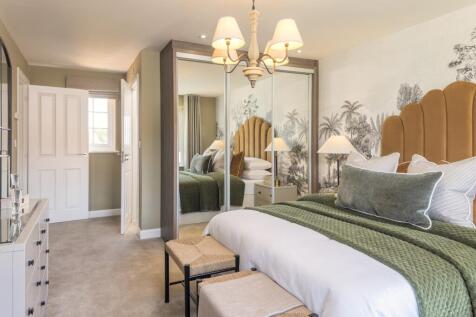 Large main bedroom in the 4 bedroom Lavenham