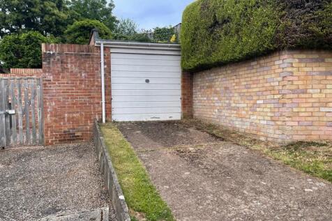 Garage & Parking Space