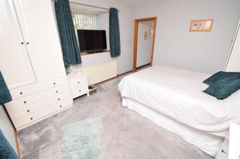 GROUND FLOOR BEDROOM (2).JPG