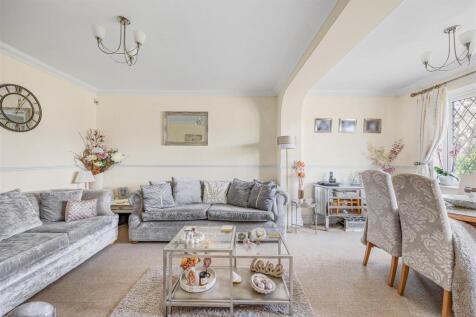 Living/dining room