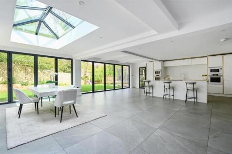 2 THE RUSSETTS - TN377FA (16).jpg