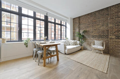 Stylish One-Bedroom Apartment in the Heart of Fitzrovia A beautifully designed one-bedroom apartment set within a striking contemporary development in the heart of Fitzrovia, finished to an exceptiona