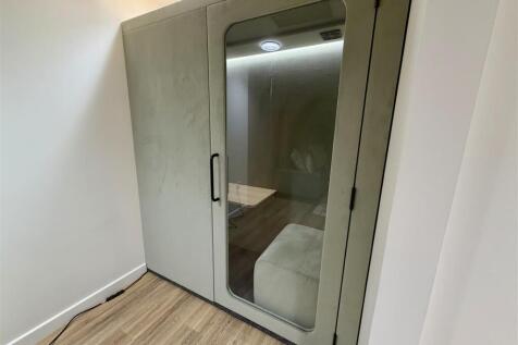 Working Pod.jpeg