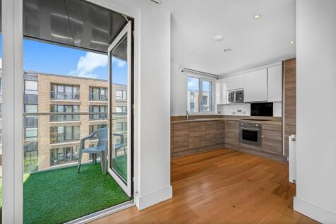 A well-presented one-bedroom apartment spans approximately 592 sq ft and is set within the ever-popular Marine Wharf East development. The property offers a bright and contemporary living space, compl