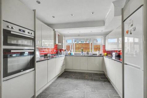 Kitchen_1.jpeg