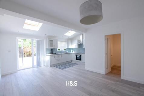 86 Slater Road - kitchen1.jpg